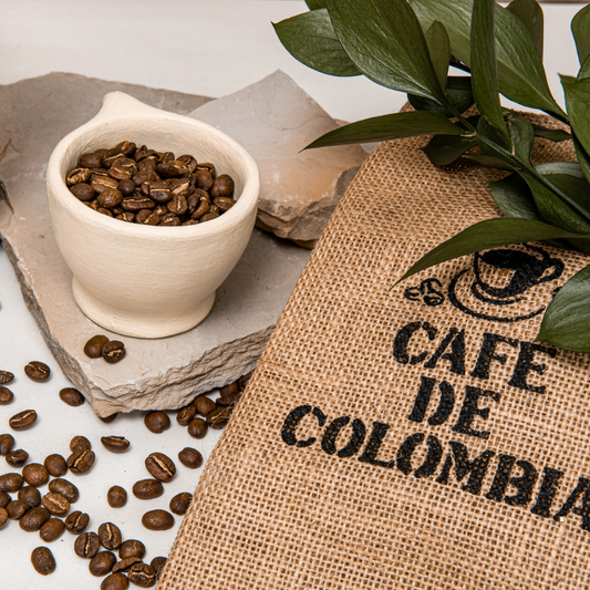 100% colombian coffee beans and burlap bag